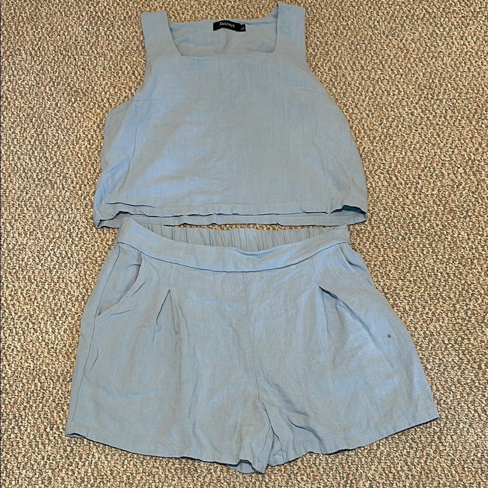 Automet Sleeveless cropped Top and Shorts Set